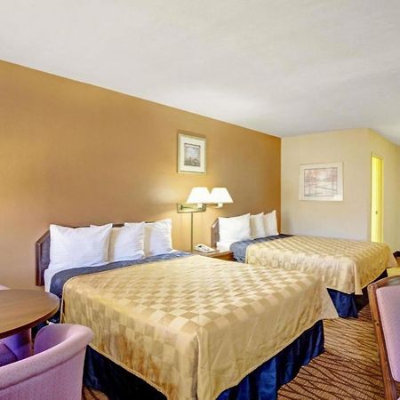 Howard Johnson By Wyndham South Lake Tahoe Exterior photo